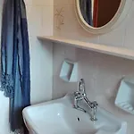 Angela Appartement Razáta