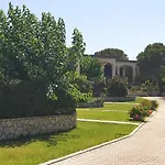 Angela Studios Apartment