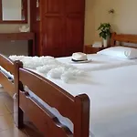 Angela Studios Apartment